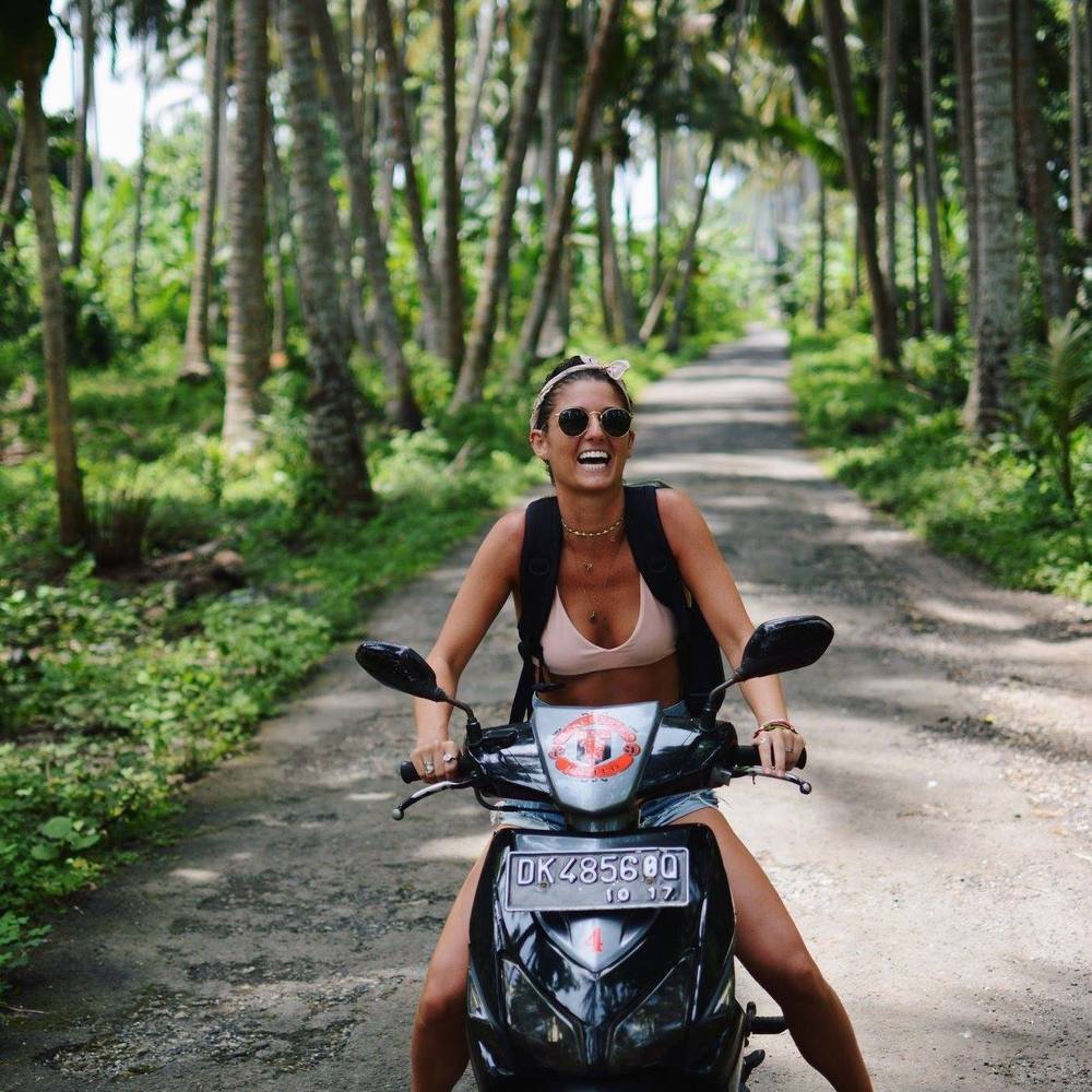 Meet your Posher, Hana